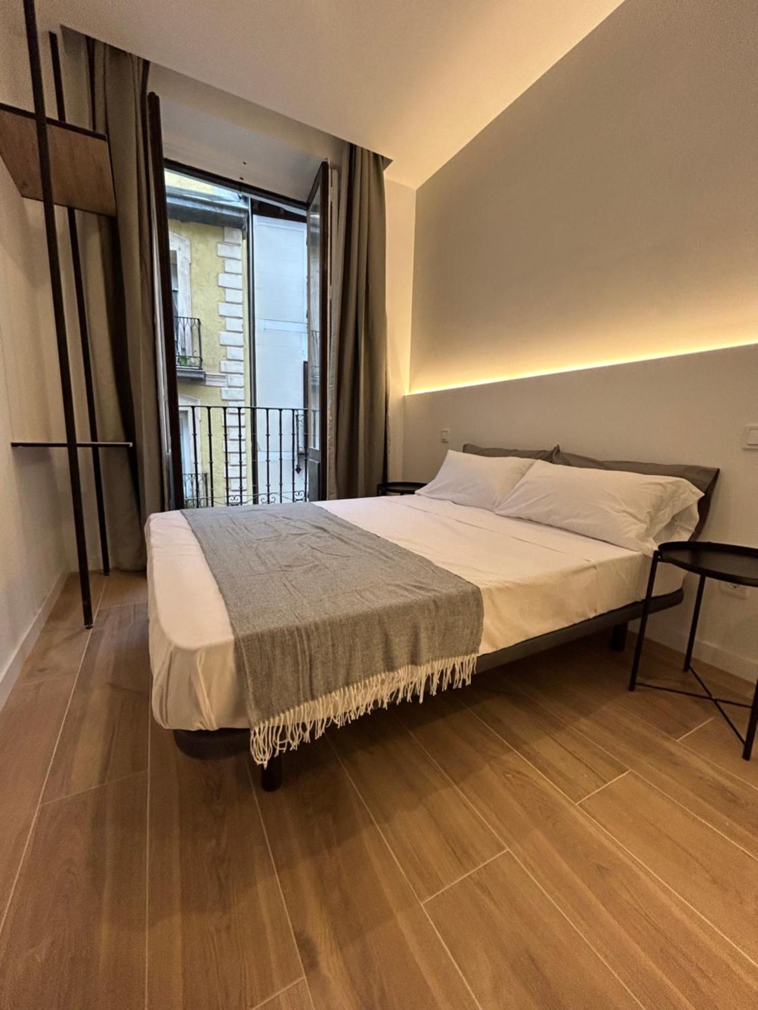Casa De Huespedes San Andres Hotel Madrid Bagian luar foto