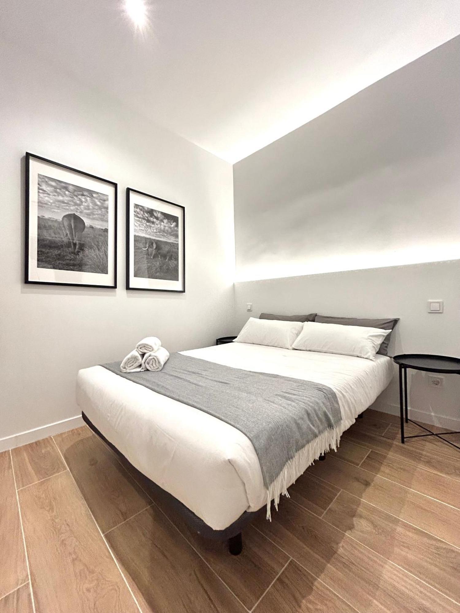 Casa De Huespedes San Andres Hotel Madrid Bagian luar foto
